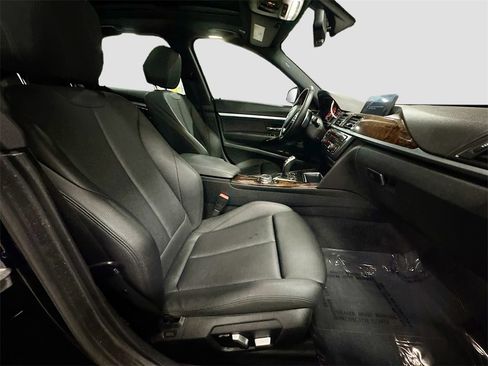 Used 2016 BMW 328i Gran Turismo xDrive image 34