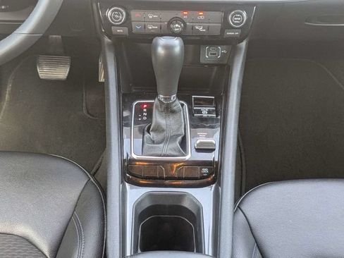 Certified 2024 Jeep Compass Latitude AWD/4WD image 18