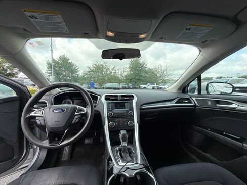 Used 2014 Ford Fusion SE FWD image 5