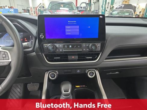 Certified 2024 Toyota Grand Highlander XLE image 22