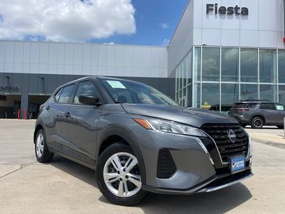 Certified 2025 Nissan Kicks Play S