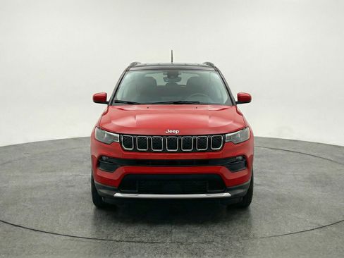 Used 2025 Jeep Compass Limited AWD/4WD image 2