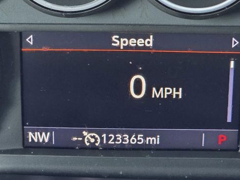 Used 2021 Chevrolet Tahoe LT image 37