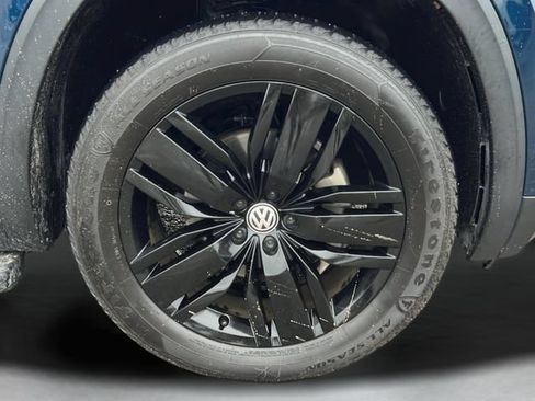 Used 2018 Volkswagen Atlas SEL FWD image 33