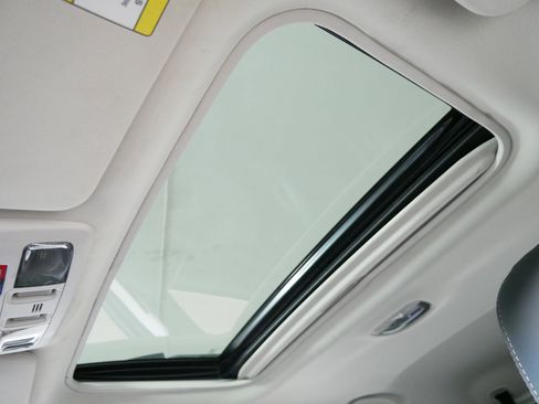 Used 2016 Subaru Outback 2.5i Limited image 32