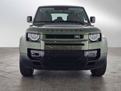 New 2026 Land Rover Defender 110 S image 8