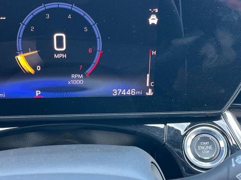 Certified 2024 Chevrolet Trax RS w/ Sunroof Package image 38