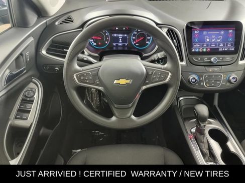 Used 2025 Chevrolet Malibu LT FWD image 25