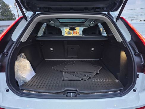 New 2026 Volvo XC60 B5 Plus w/ Climate Package image 18