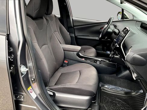 Used 2020 Toyota Prius Prime LE FWD image 8