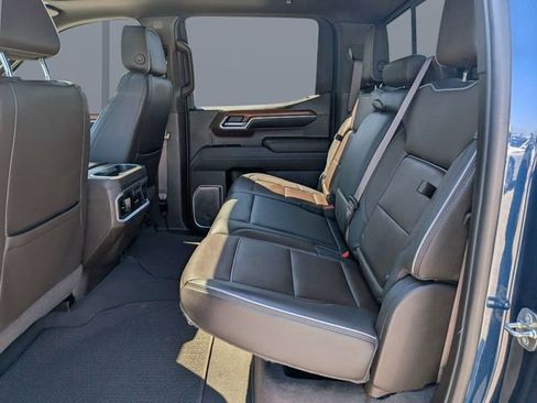 Used 2022 GMC Sierra 1500 Denali w/ Denali Reserve Package AWD/4WD image 12