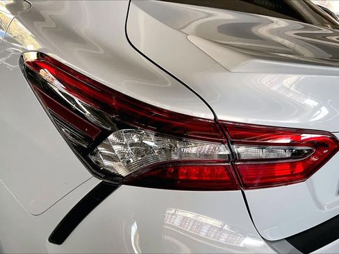 Used 2023 Toyota Camry XSE image 28