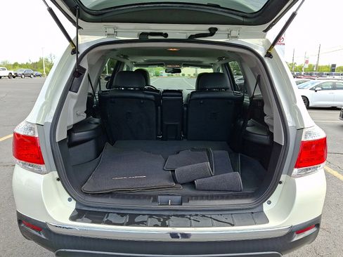 Used 2012 Toyota Highlander Limited w/ Tow Pkg AWD/4WD image 31