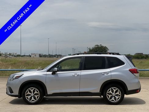 Used 2024 Subaru Forester Premium AWD/4WD image 3