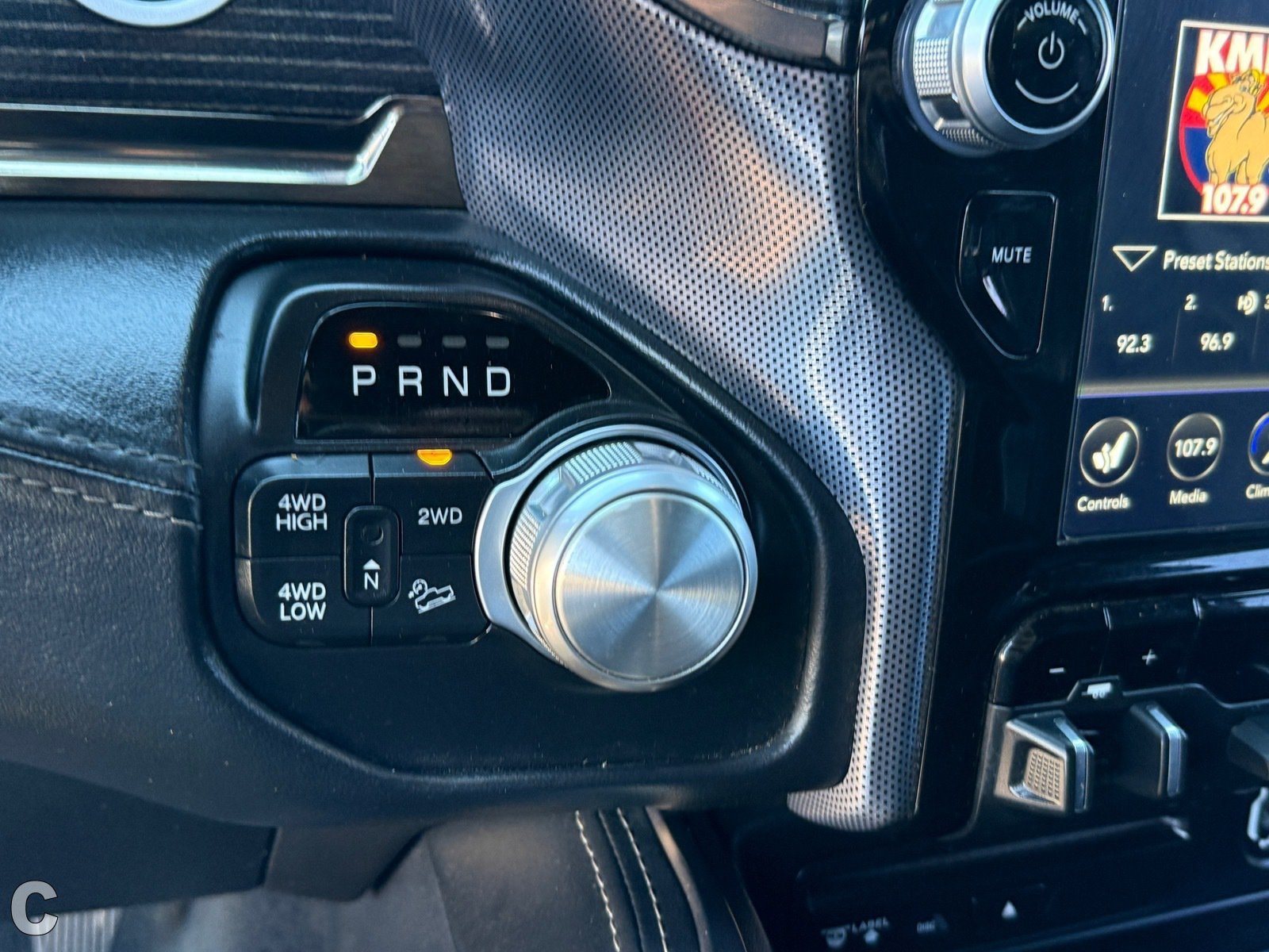 Used 2019 RAM 2500 Limited AWD/4WD image 26