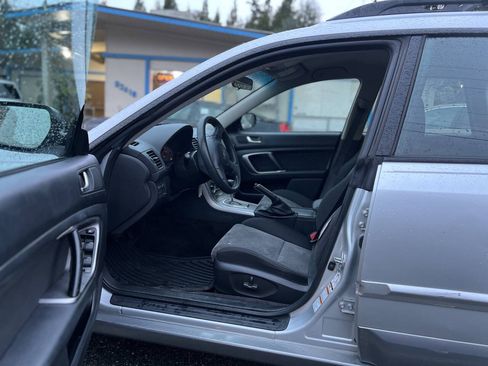 Used 2005 Subaru Outback 2.5i AWD/4WD image 9