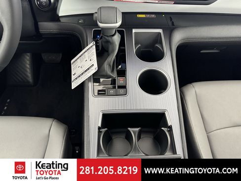 New 2026 Toyota Sienna XLE image 9
