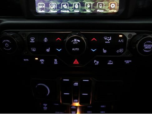 Used 2023 Jeep Wrangler Unlimited Rubicon 392 w/ Trailer Tow Package image 31