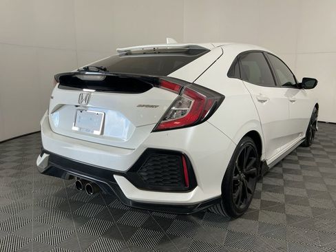 Used 2017 Honda Civic Sport image 6