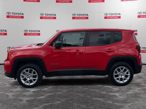 Used 2023 Jeep Renegade Latitude AWD/4WD image 8