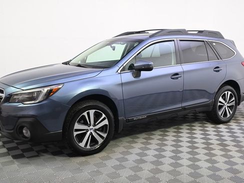 Used 2018 Subaru Outback 2.5i Limited AWD/4WD image 2