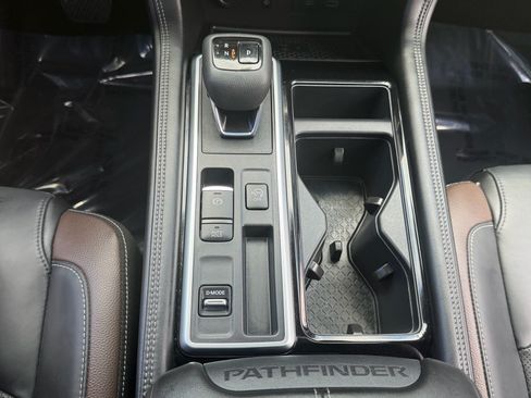 Used 2025 Nissan Pathfinder Platinum w/ Cargo Package FWD image 29