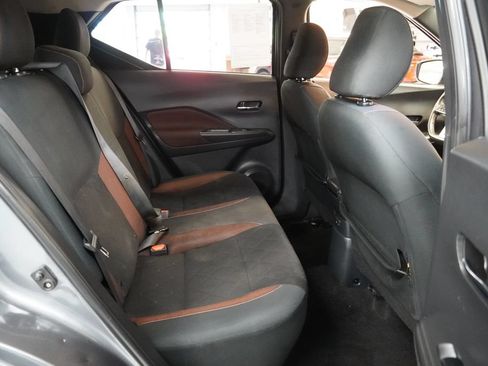 Used 2019 Nissan Kicks SR FWD image 30
