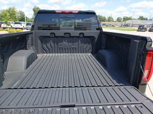 Certified 2026 GMC Sierra 1500 Denali Ultimate w/ LPO, Black Badging Package AWD/4WD image 30