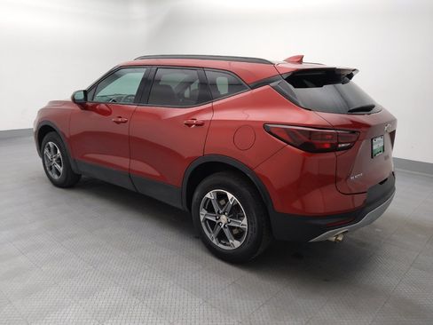 Used 2024 Chevrolet Blazer LT w/ Convenience Package FWD image 3