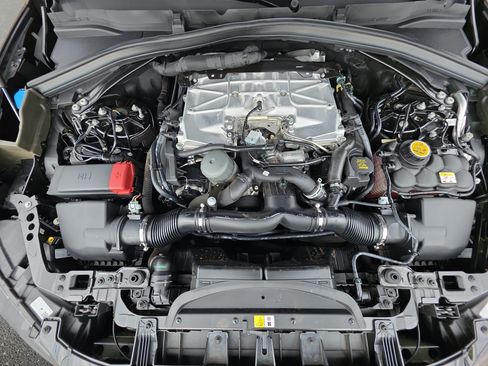 Certified 2022 Jaguar F-PACE SVR AWD/4WD image 31