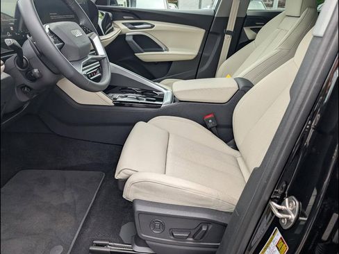 Used 2025 Audi Q5 Premium Plus w/ Premium Plus AWD/4WD image 10