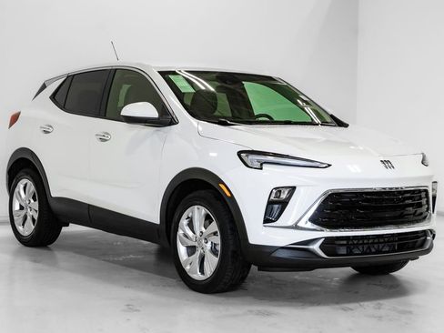 Used 2025 Buick Encore GX Preferred image 6