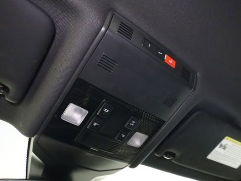 Used 2025 Volkswagen Jetta Sport FWD image 26