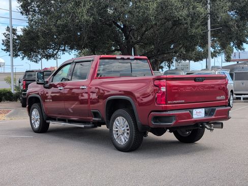 Used 2021 Chevrolet Silverado 2500 High Country w/ Z71 Off-Road Package AWD/4WD image 3