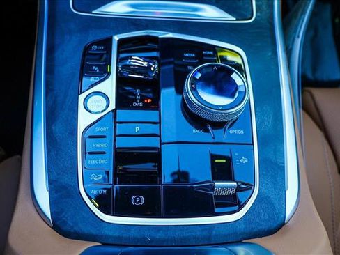 New 2026 BMW X5 xDrive50e image 18