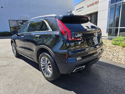 Used 2025 Cadillac XT4 Premium Luxury image 4