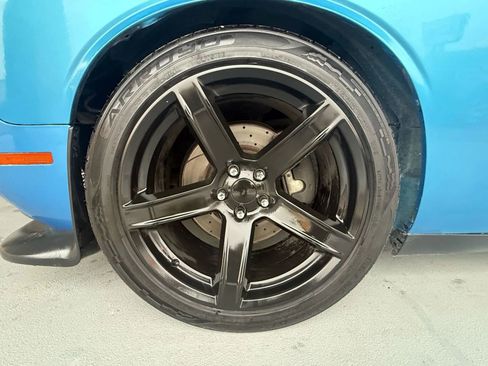 Used 2015 Dodge Challenger R/T Plus image 9