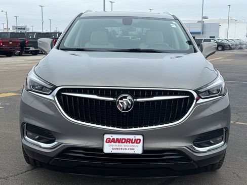 Used 2018 Buick Enclave Essence w/ Trailering Package image 3