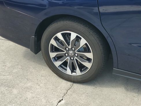 Used 2024 Honda Odyssey EX-L image 8