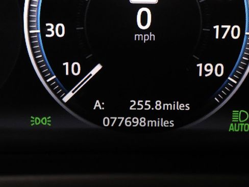 Used 2017 Jaguar F-PACE S image 36