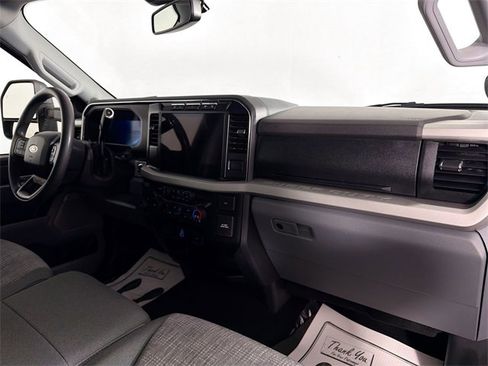 Used 2023 Ford F250 XLT w/ XLT Premium Package image 27