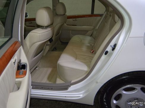 Used 2001 Lexus LS 430 RWD image 25