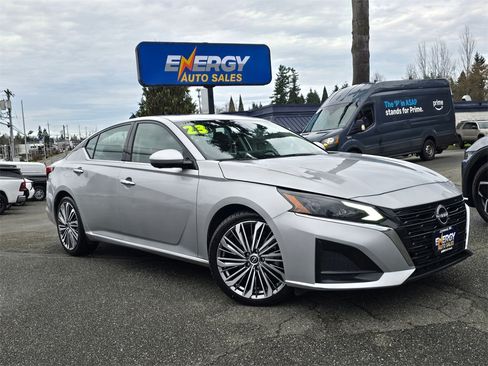 Used 2023 Nissan Altima 2.5 SL image 1