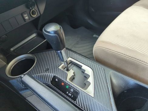 Used 2014 Toyota RAV4 XLE image 29