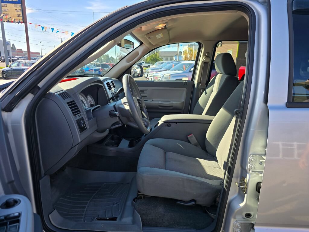 Used 2005 Dodge Dakota SLT w/ Trailer Tow Group AWD/4WD image 18