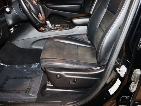 Used 2019 Jeep Grand Cherokee Altitude image 31