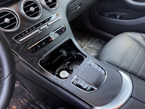 Certified 2022 Mercedes-Benz GLC 300 image 23