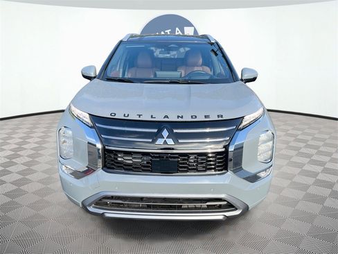 New 2026 Mitsubishi Outlander SEL image 2