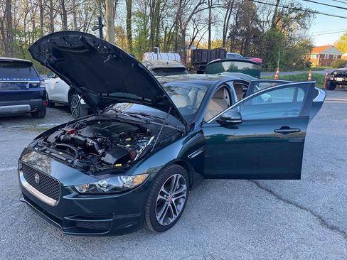 Used 2017 Jaguar XE Premium image 14