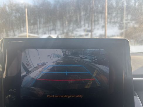 Used 2025 Toyota Corolla LE image 23